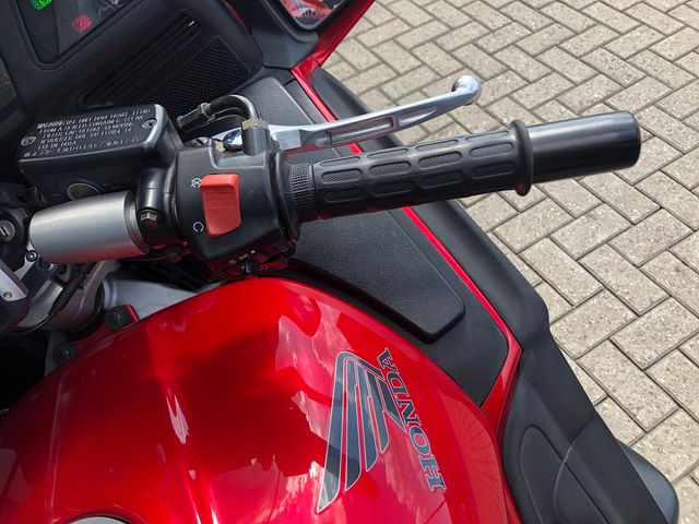 honda - st-1300-pan-european