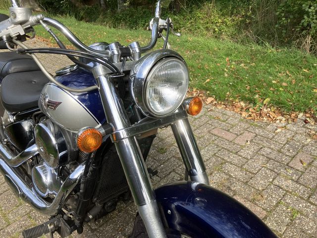 kawasaki - vn-800-classic