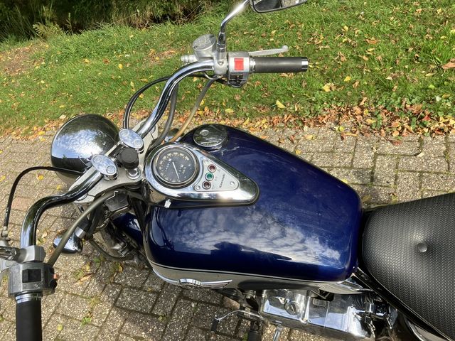kawasaki - vn-800-classic