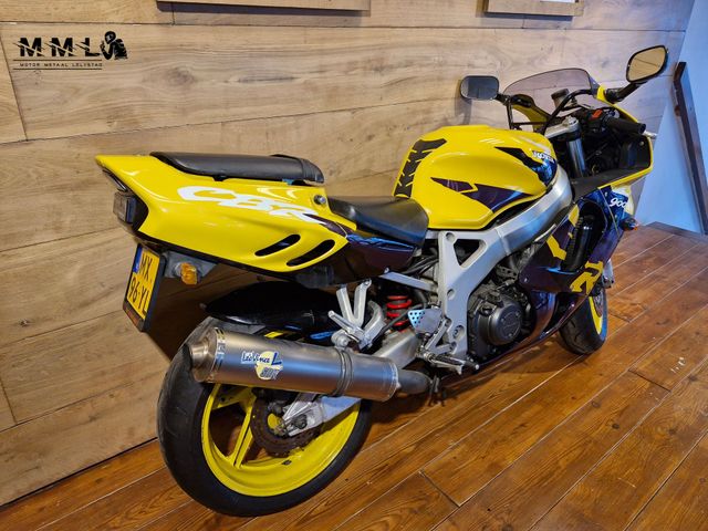 honda - cbr-900-rr-fireblade