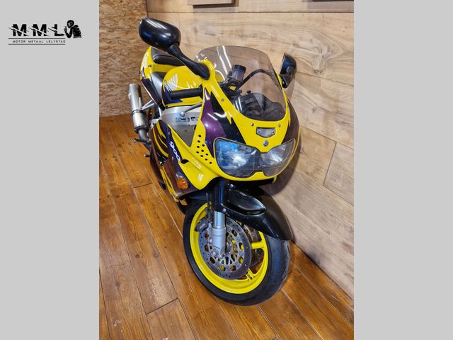 honda - cbr-900-rr-fireblade
