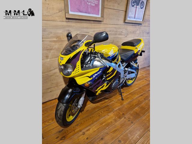 honda - cbr-900-rr-fireblade