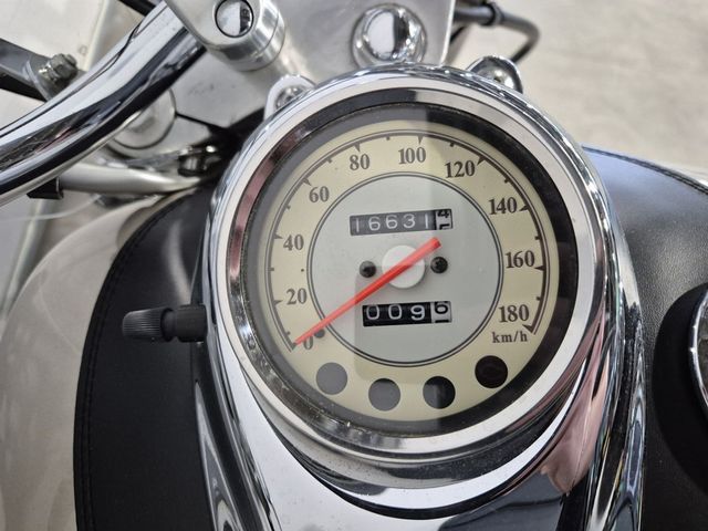 yamaha - xvs-650-dragstar