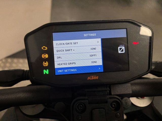 ktm - 1290-super-duke-r