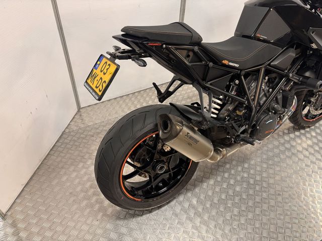 ktm - 1290-super-duke-r