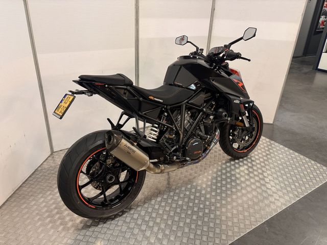 ktm - 1290-super-duke-r