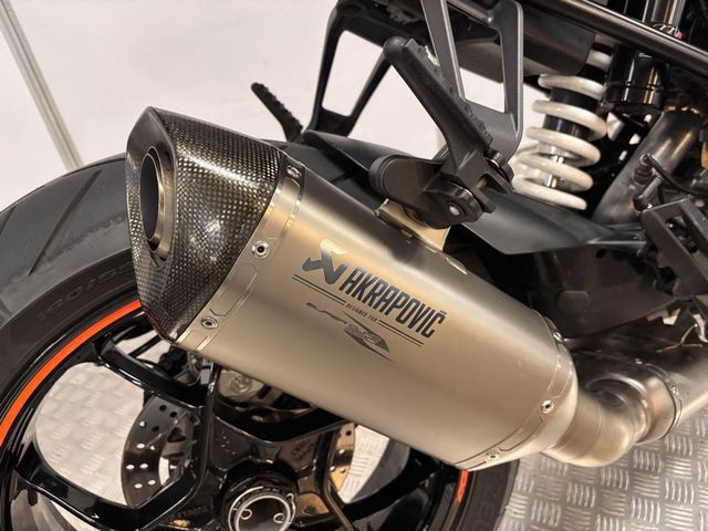 ktm - 1290-super-duke-r