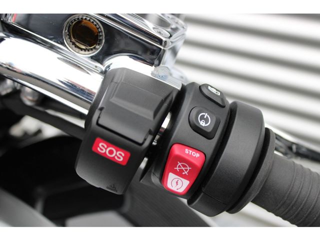 bmw - r-18-transcontinental