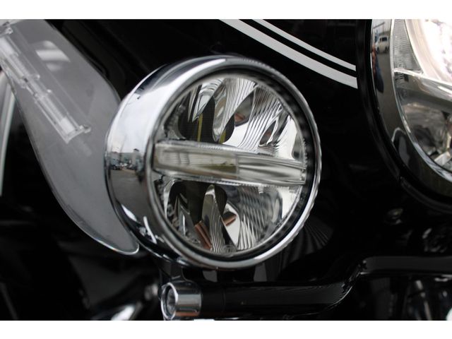 bmw - r-18-transcontinental