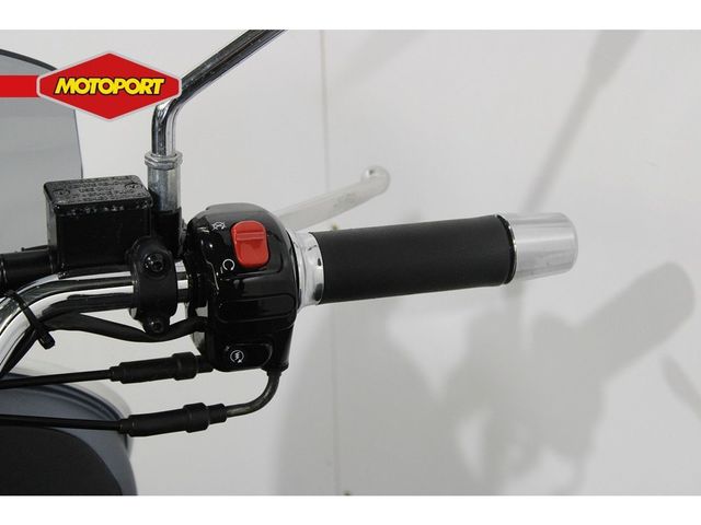 vespa - sei-giorni-300