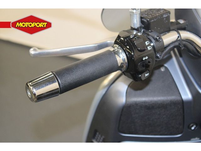 vespa - sei-giorni-300