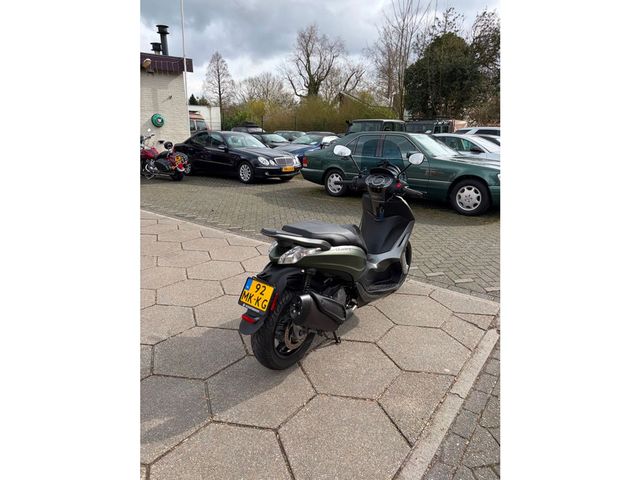 piaggio - beverly-sport-touring-350-abs