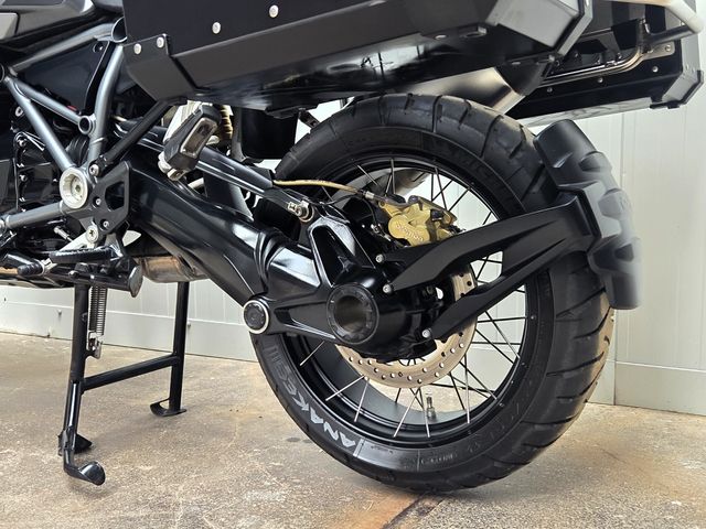 bmw - r-1200-gs-adventure-triple-black