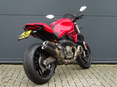DUCATI MONSTER 821 – foto 3