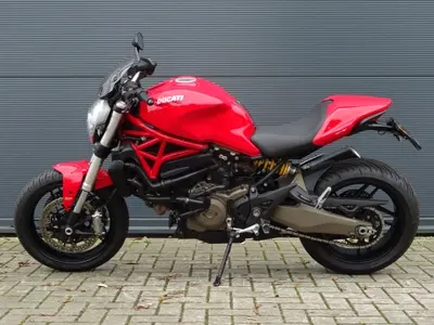 DUCATI MONSTER 821 – foto 4