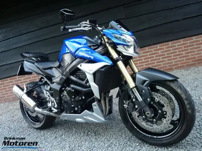 SUZUKI GSR 750 – foto 3