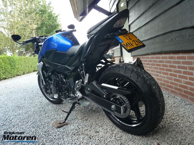suzuki - gsr-750