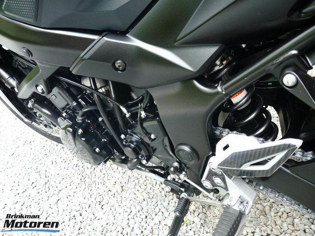 suzuki - gsr-750