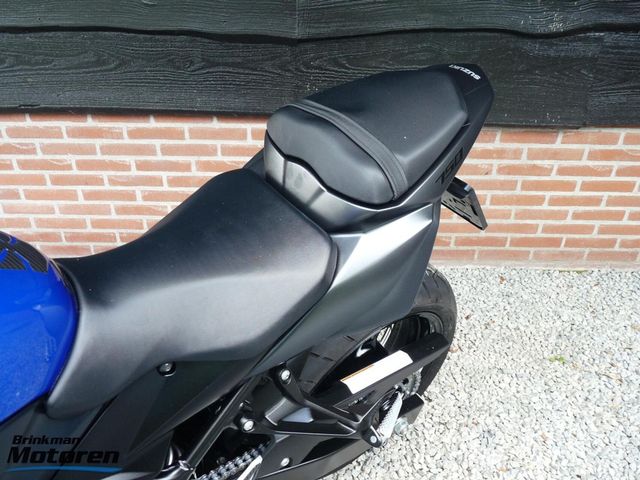 suzuki - gsr-750