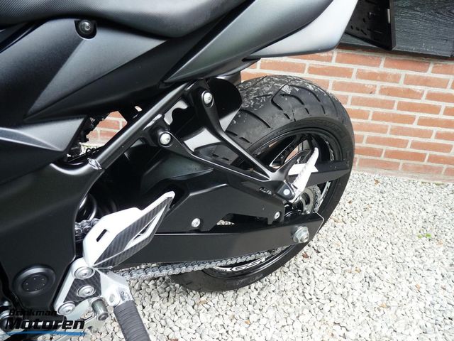 suzuki - gsr-750