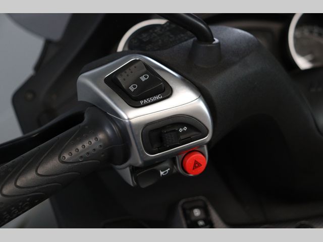 piaggio - mp3-500-sport-hpe-abs-asr