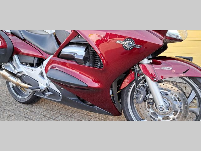 honda - st-1300-pan-european-abs