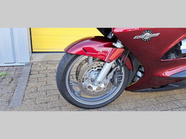 honda - st-1300-pan-european-abs