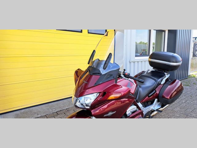 honda - st-1300-pan-european-abs