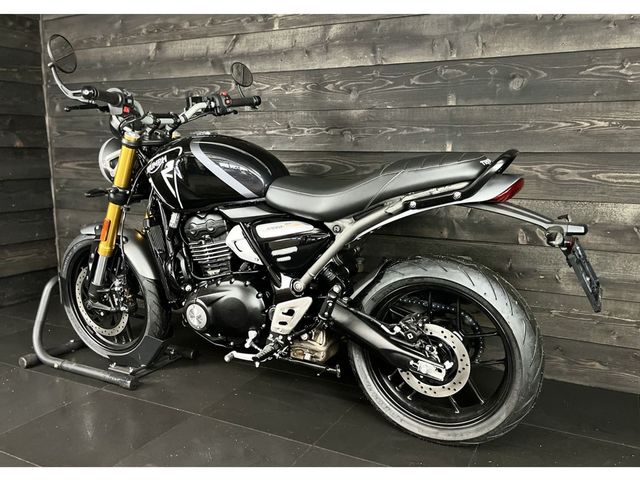 triumph - speed-400
