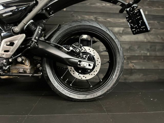 triumph - speed-400