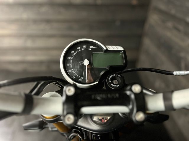 triumph - speed-400