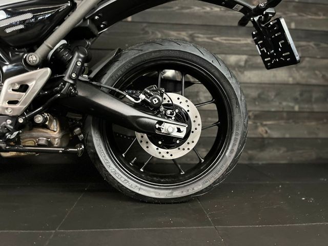 triumph - speed-400