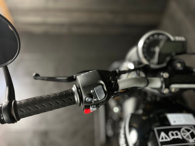 triumph - speed-400
