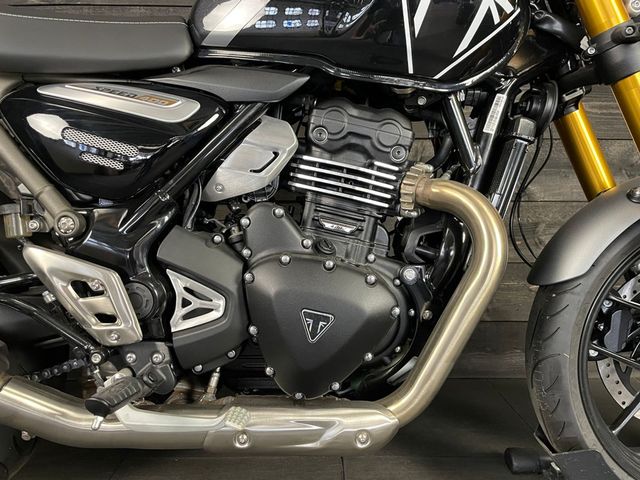 triumph - speed-400