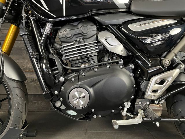 triumph - speed-400