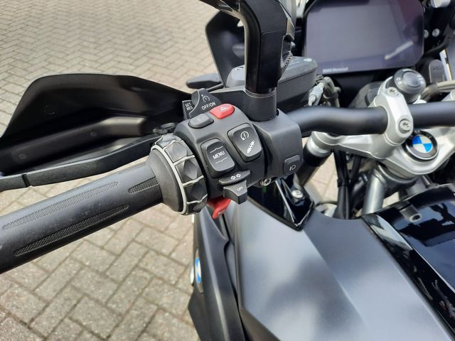 bmw - r-1250-gs-triple-black