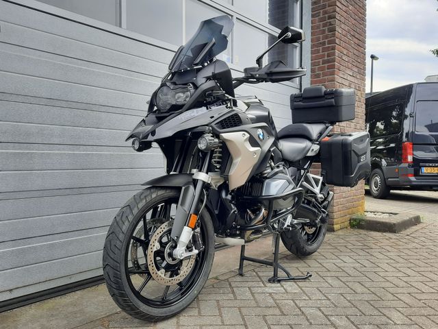 bmw - r-1250-gs-triple-black