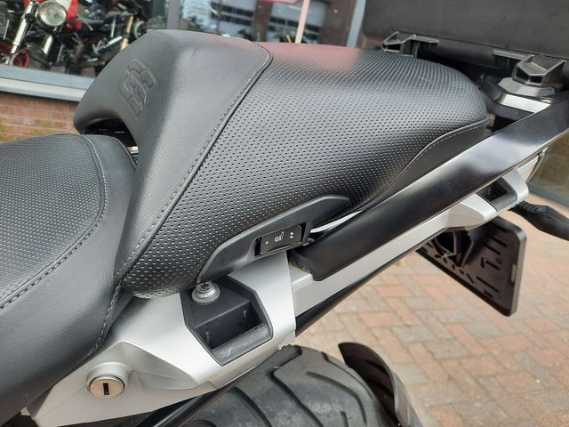 bmw - r-1250-gs-triple-black