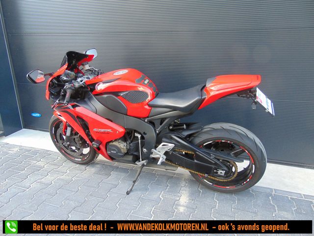 honda - cbr-1000-rr-fireblade