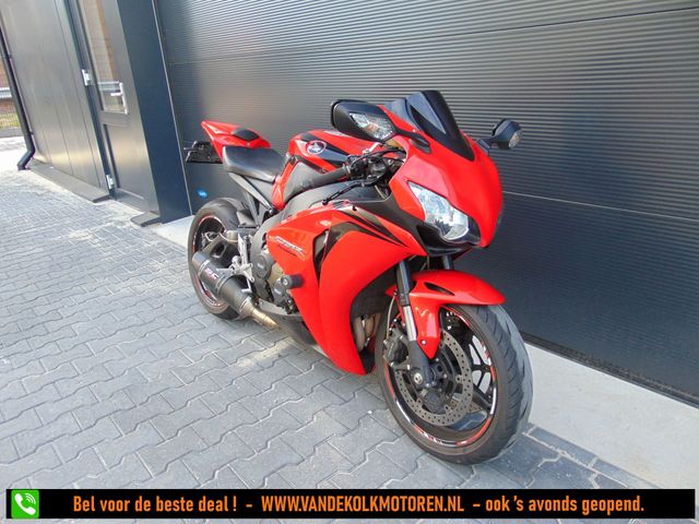 honda - cbr-1000-rr-fireblade