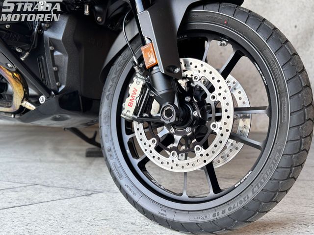 bmw - r-1300-gs-adventure-triple-black