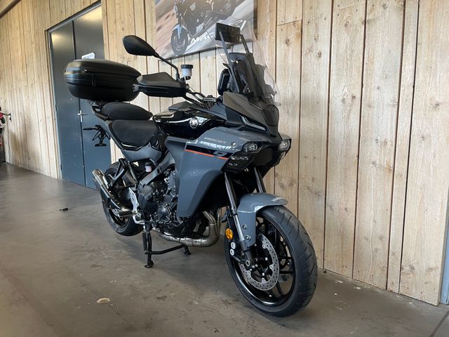 yamaha - tracer-9