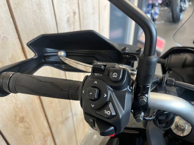 yamaha - tracer-9