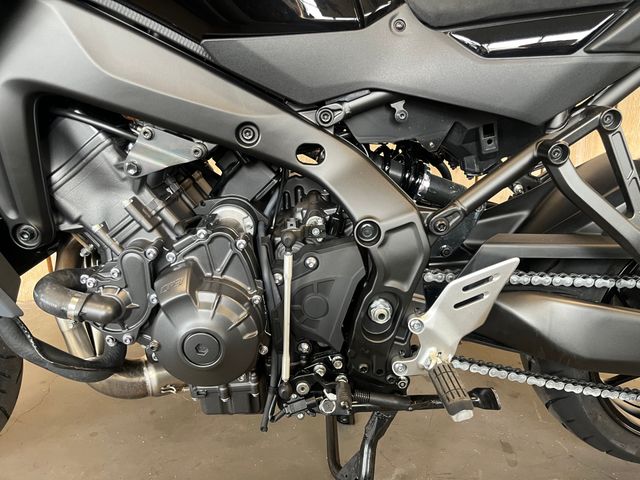 yamaha - tracer-9