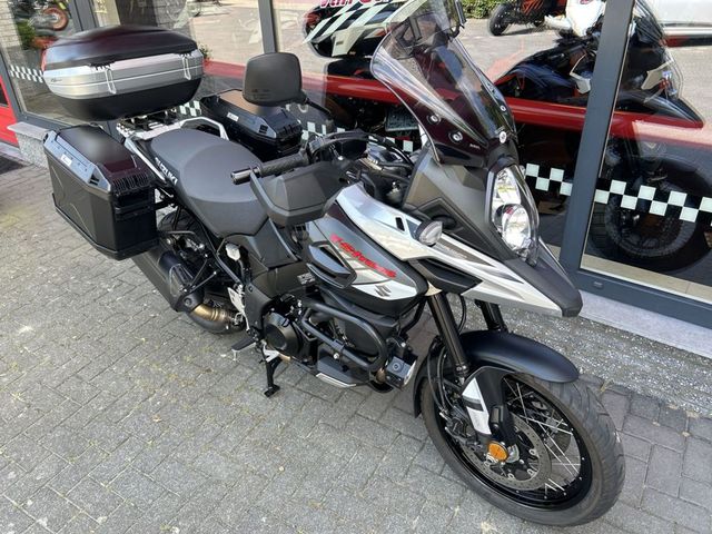 suzuki - v-strom-1000-xta-adventure