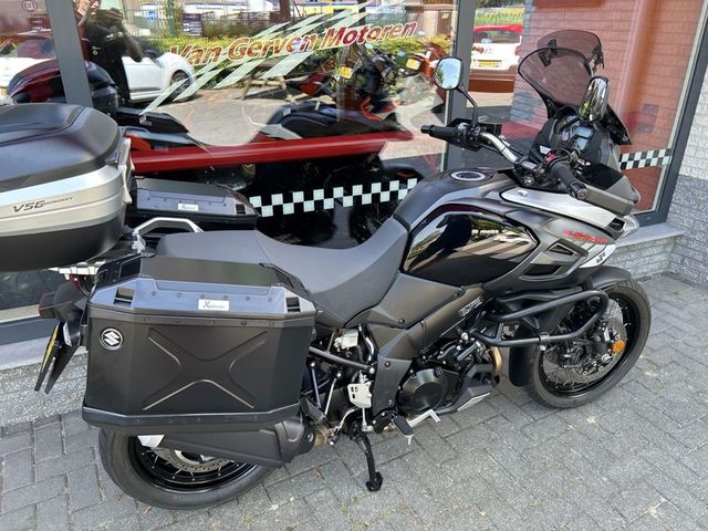 suzuki - v-strom-1000-xta-adventure