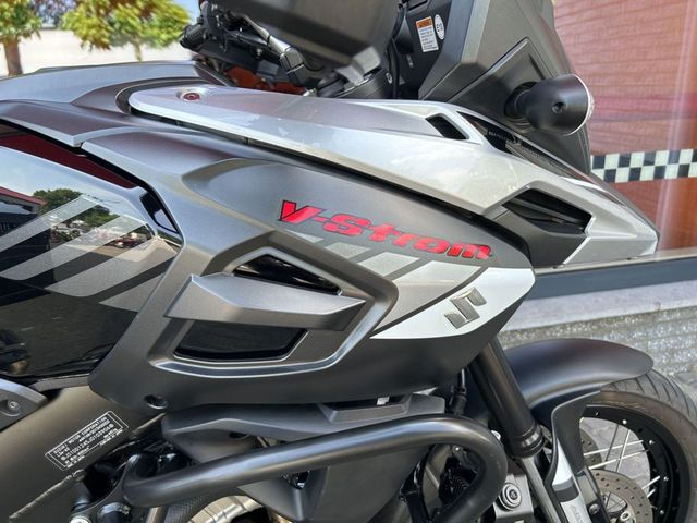 suzuki - v-strom-1000-xta-adventure