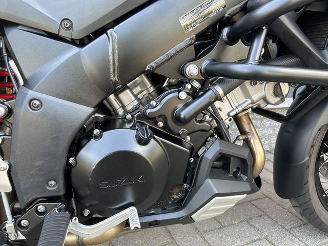 suzuki - v-strom-1000-xta-adventure
