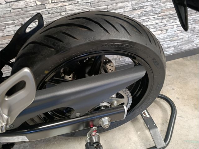 suzuki - sfv-650-gladius-abs