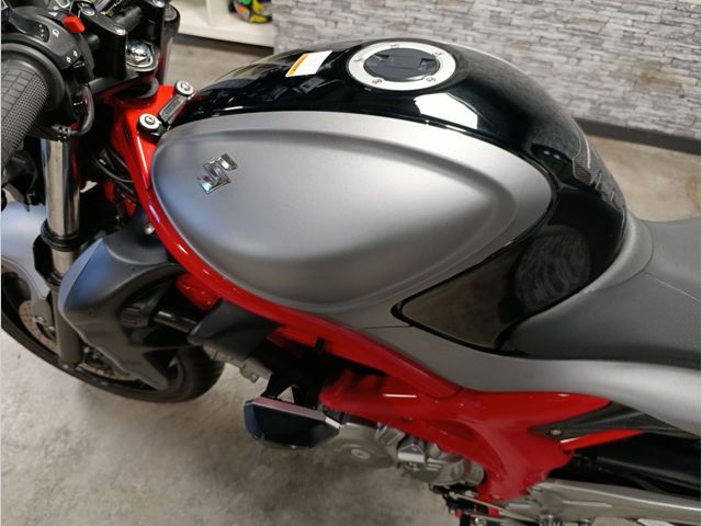 suzuki - sfv-650-gladius-abs